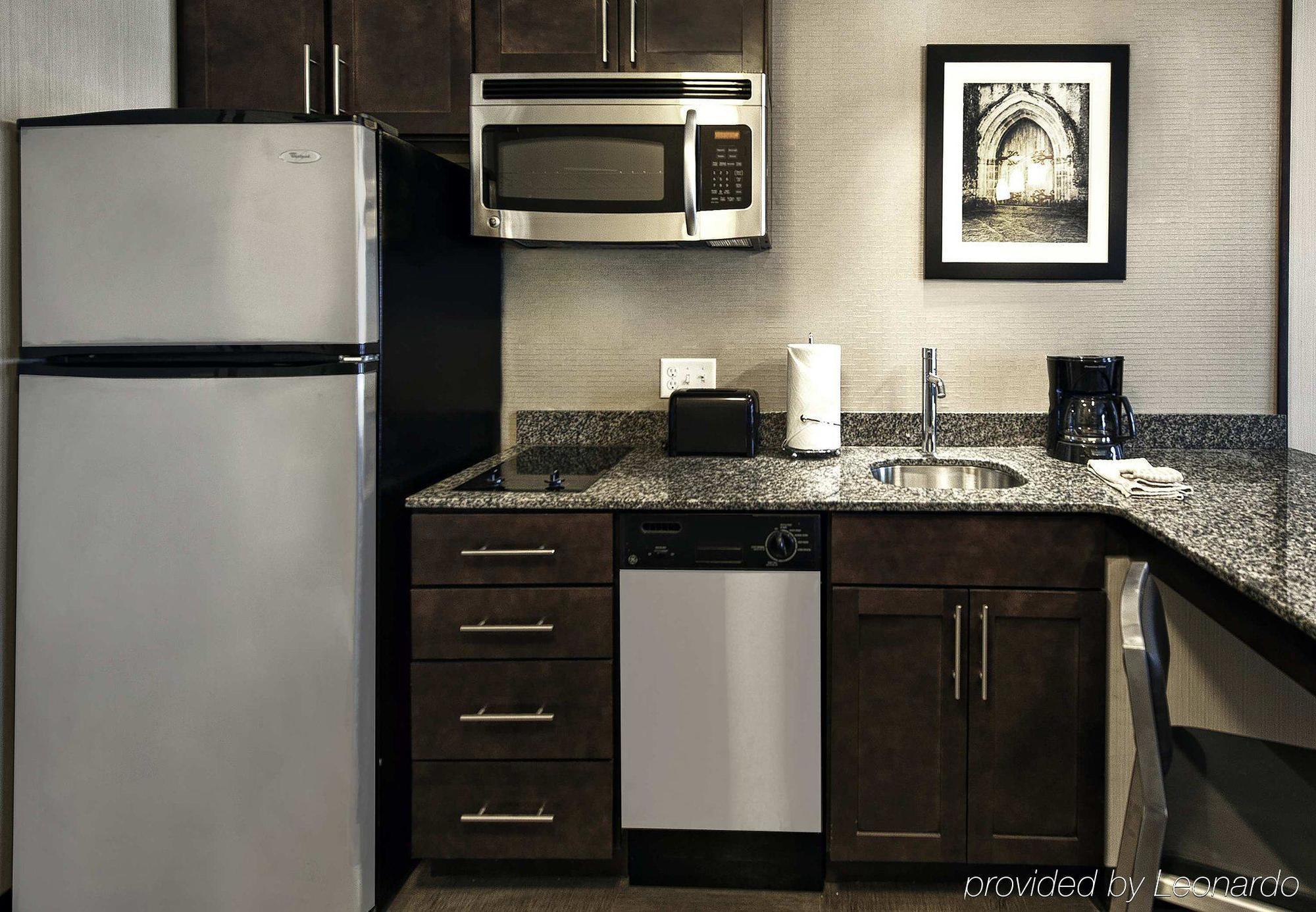 By Marriott Boston Logan Airport/chelsea 3*