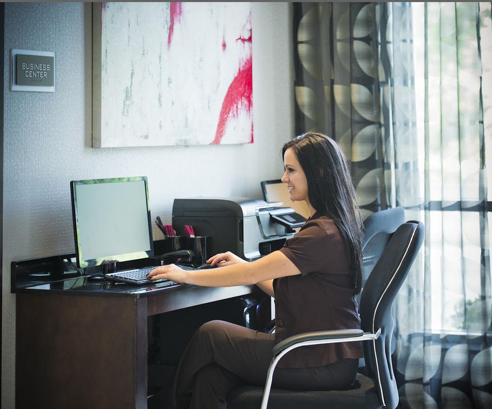 By Marriott Boston Logan Airport/chelsea
